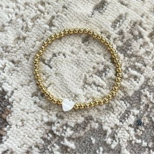 Mother of Pearl Heart Bracelet Bracelet gold plated on stainless steel